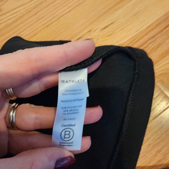 Athleta En route scuba dress - Picture 3 of 6